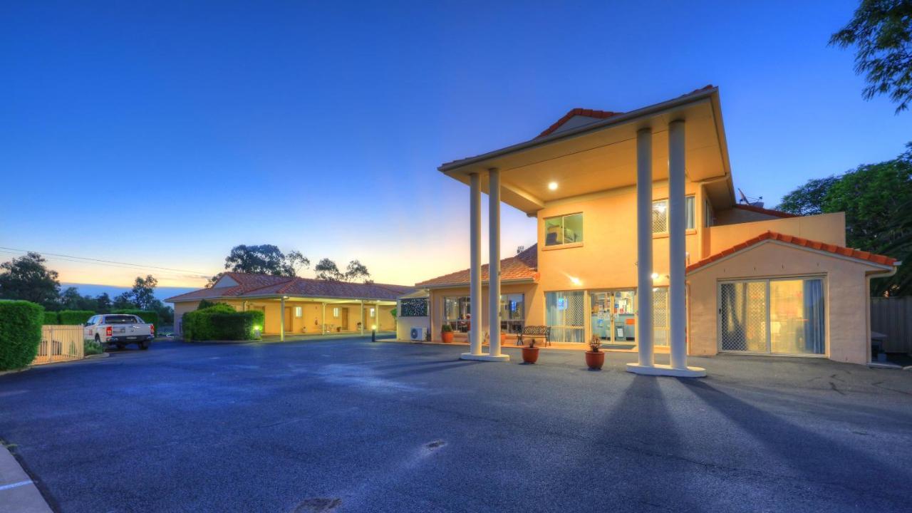 Country Roads Motor Inn Goondiwindi Buitenkant foto