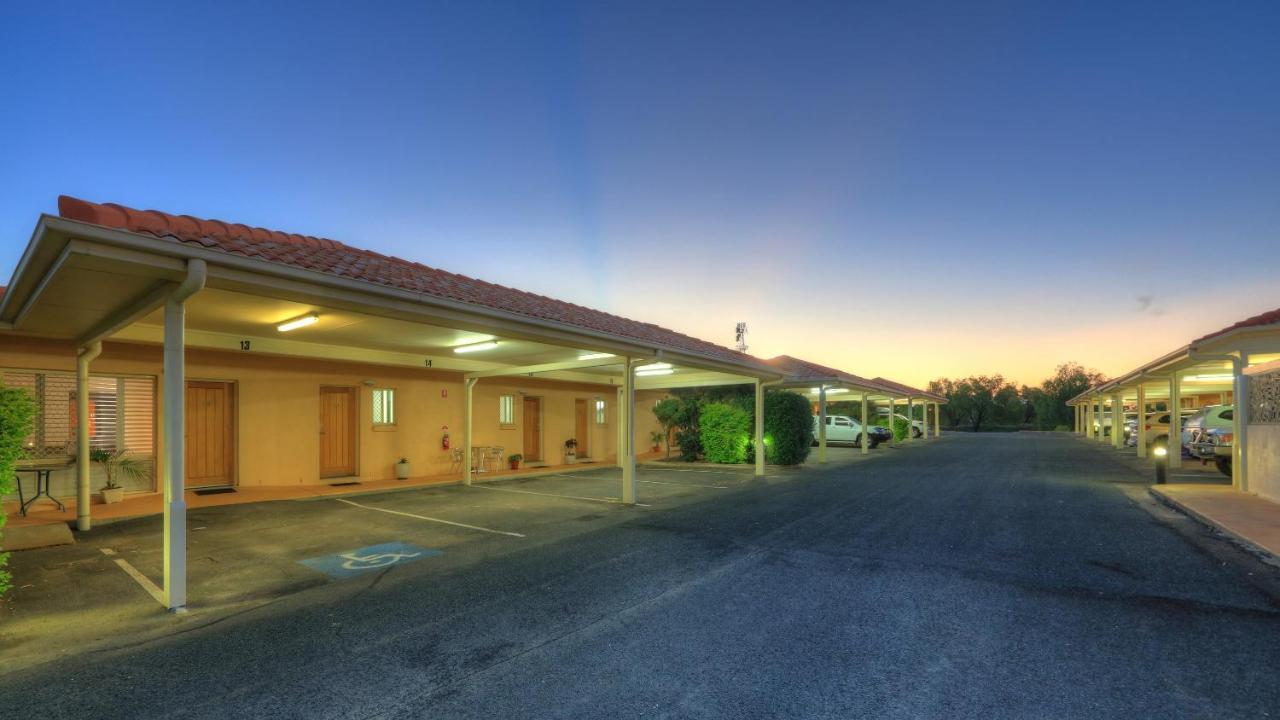 Country Roads Motor Inn Goondiwindi Buitenkant foto