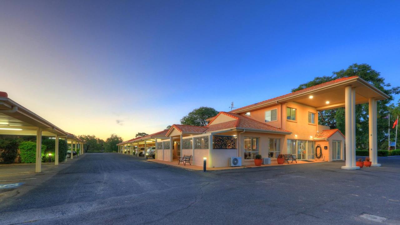 Country Roads Motor Inn Goondiwindi Buitenkant foto