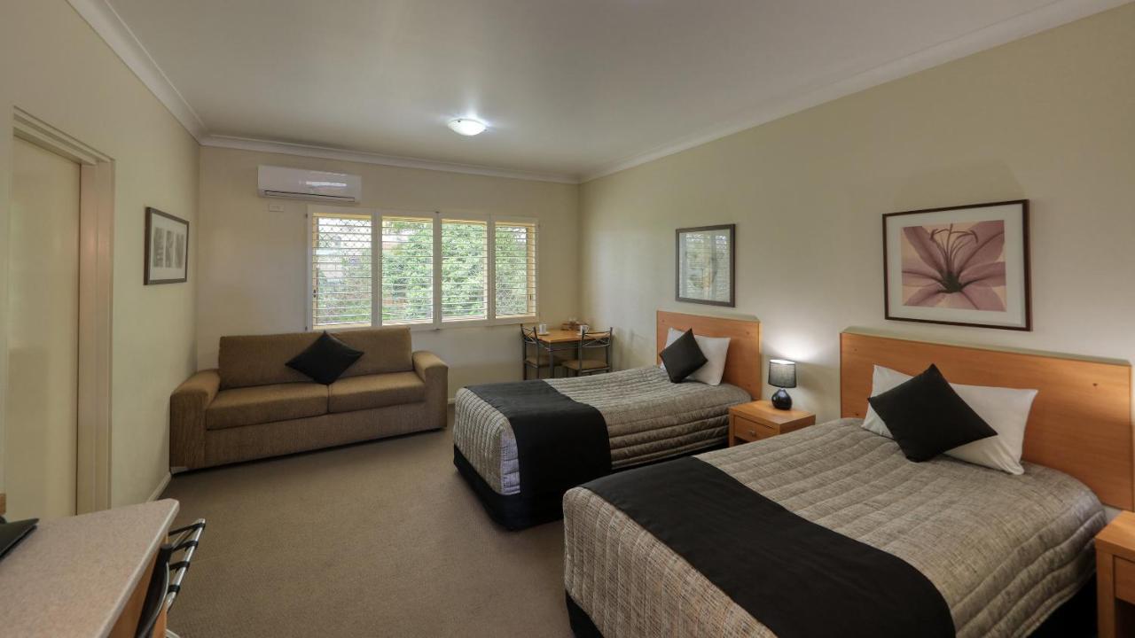 Country Roads Motor Inn Goondiwindi Buitenkant foto