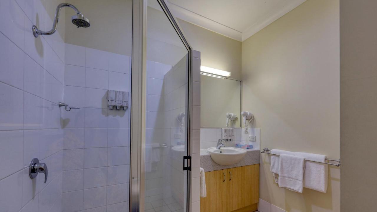 Country Roads Motor Inn Goondiwindi Buitenkant foto