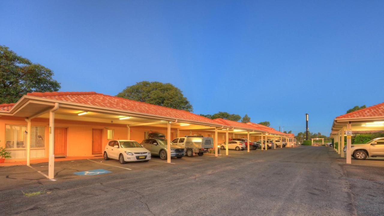 Country Roads Motor Inn Goondiwindi Buitenkant foto