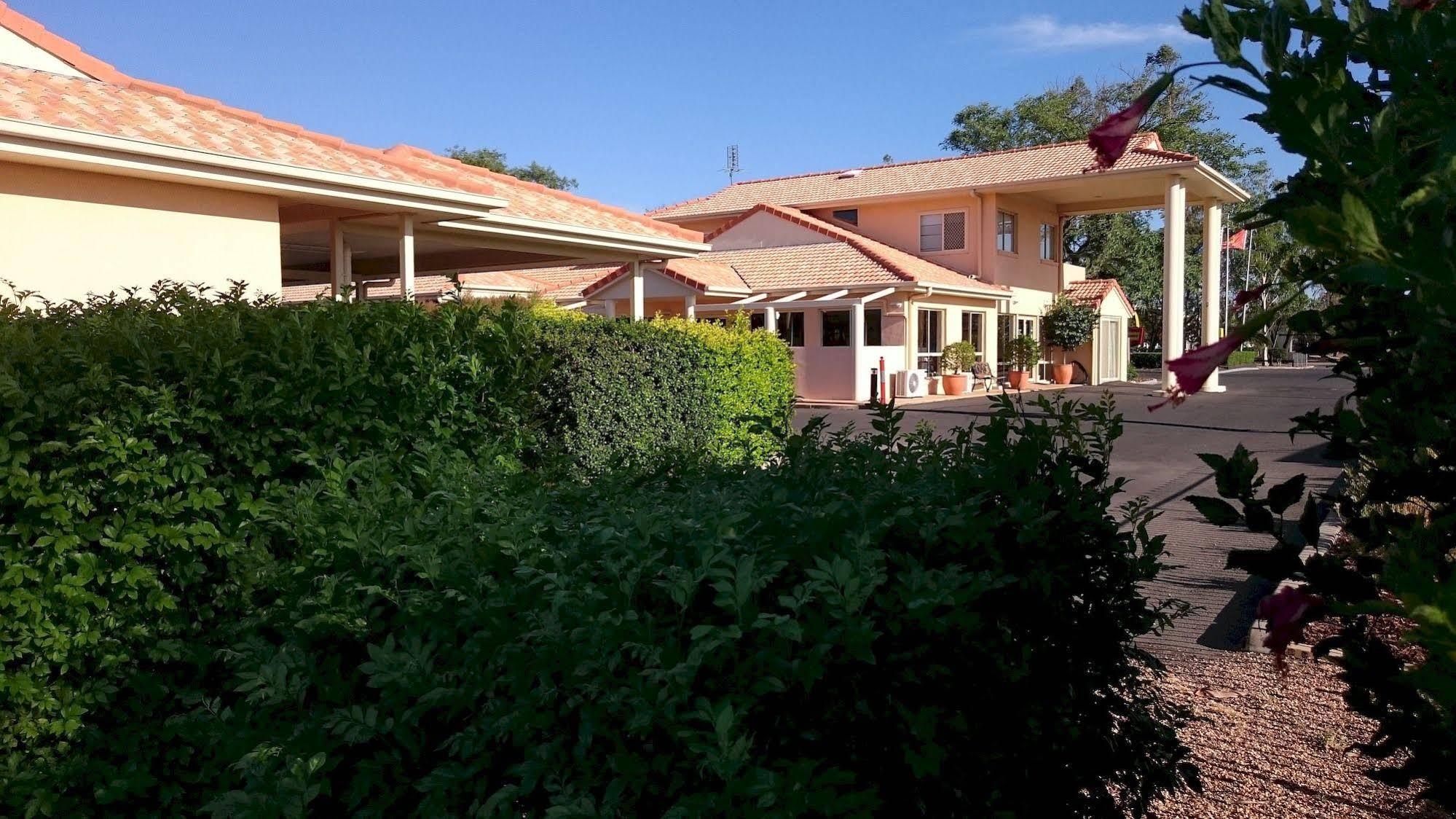 Country Roads Motor Inn Goondiwindi Buitenkant foto